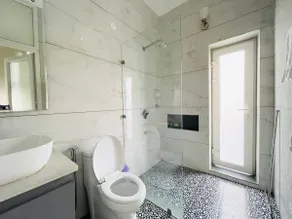 Green Cottage, 2BHK Luxe Villa w Terrace - Image 4
