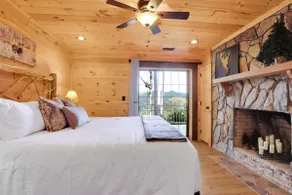 Cozy Treehouse w/ stunning Aska views near Toccoa! - Image 3