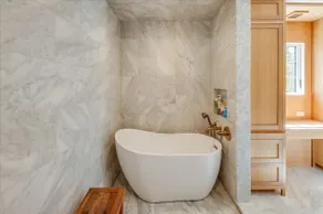Hamptons Style Cottage - Image 3