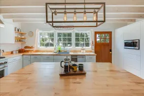 Hamptons Style Cottage - Image 4
