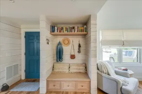 Hamptons Style Cottage - Image 5