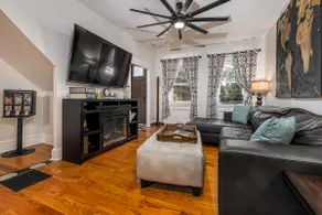 Majestic & Relaxing Home w/ 3 Beds Pool Table Bar! - Image 4
