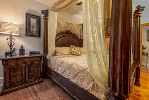 Majestic & Relaxing Home w/ 3 Beds Pool Table Bar! - Image 3