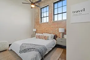 3 Bedroom Luxury Loft- Walking Distance to Silos/Baylor/Downtown - Image 3