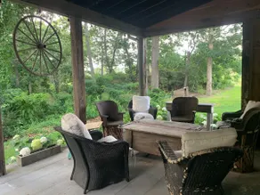 Secluded Farmhouse - Studio Apartment Style Unit - Image 5