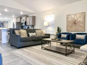 King Bed Oasis near Hospitals W/ Stocked Kitchen! - Image 2