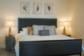 King Bed Oasis near Hospitals W/ Stocked Kitchen! - Image 3