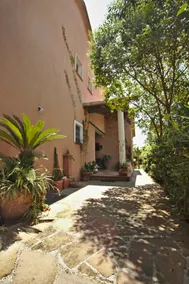 Apartment in the Heart of the City - Image 3
