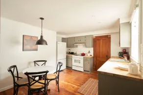 Kingston Aerie: 2BR charmer, quiet and lovely - Image 3