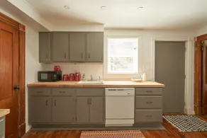Kingston Aerie: 2BR charmer, quiet and lovely - Image 4