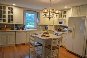Creeks End Farmhouse - Image 5
