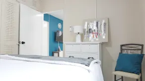 Secure, Classic, 2 bedroom oasis - Kgn & St Andrew - Image 3