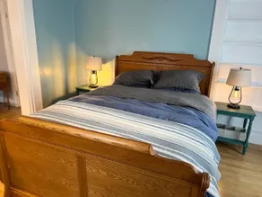 Bright, Cozy Downtown Home - Image 4
