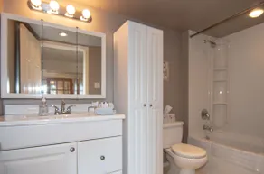 Salish Sea View Suite - Image 3
