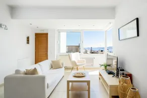 Mira Sitia Luxury Apartment - Image 5