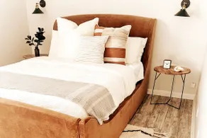 Golden Hour - Convenient 2 BR Townhouse - Image 2