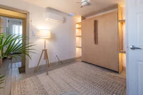 Bright Fun Fishtown Retreat - Medium Term Rental - Image 3
