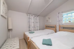 Sweet Cottage Retreat, 350m from the beach, by ZanteWize - Image 3