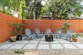 Dallas Coach Haus w/ Backyard Retreat - Image 3