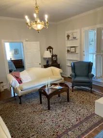 The Archibald White House - historic 2 bedroom apt - Image 2