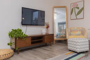 Modern Apartment on Chena River & Close to Airport - Image 5
