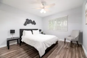 The Palms at Middle River Terrace 3 - Image 4