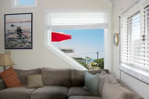 900 B Seaside 2BR Cottage w/ Bay Views & Veranda - Image 4