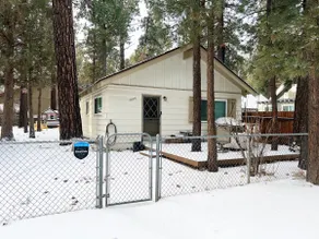 Residential Serrano Pines Cabin in Big Bear! - Image 2