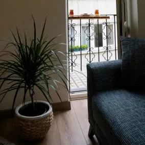 200 m to Taksim Square. Unique 3+1 fully furnished - Image 4