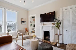Beautiful Top Floor Getaway in Beach Town - Image 2