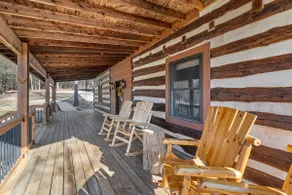 Relaxing Log Cabin Getaway on 20 Acres - Image 3