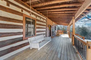 Relaxing Log Cabin Getaway on 20 Acres - Image 2