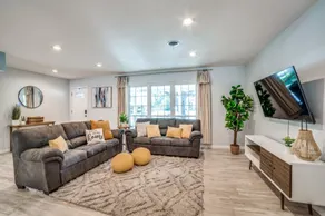 Family Oasis: Gated Pool, Near DwnTwn & Six Flags - Image 3