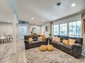 Family Oasis: Gated Pool, Near DwnTwn & Six Flags - Image 4
