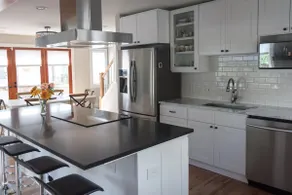 4BR Seattle Home • Sleeps 12 • Walk to Light Rail - Image 2
