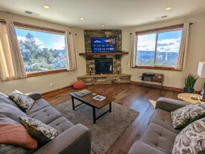 Mountain Retreat Near Yosemite & Bass Lake - Image 4