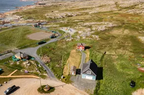 Longliners Loft - Joe Batt's Arm, Fogo Island - Image 4