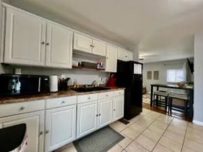 Comfortable Two Bedroom on Royal in Springboro - Image 4