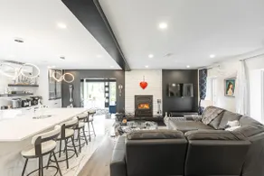 Chalet l'Abondance: Jacuzzi, Fireplace, 1min Bike Path, 7 Min to Aquatic Parc ! - Image 5