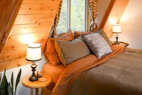 Quimper Cabin - Image 3
