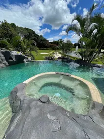 Private Resort Villa with Lake View & Jacuzzi - Image 5