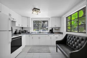 Relaxing Waterfront Cottage. Come Work or Play! - Image 2