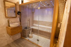 Capsule Marrakech-Hookah-Jacuzzi-Sauna-Billiards - Image 2