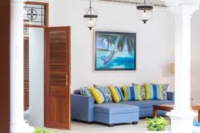 Villa Sintra - 2 BR luxury in tranquil location, walk to beach - Image 5