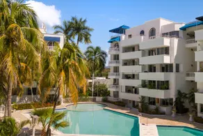 Duplex apartment with terrace – Lagos del Peñón - Image 3