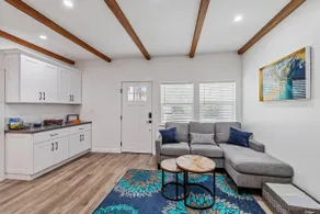 Stylish Downtown Walnut Creek 2BR (The Almond) - Image 4