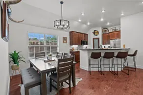 7 min to Stockyards- Cozy & Stylish Home - Image 3