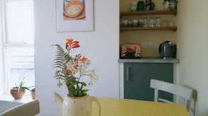 Sunny, central apartment in Penzance, Cornwall - Image 2