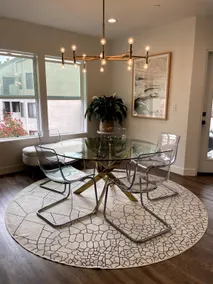 🏝 Modern & Elegant Beach Townhouse: 2BDR - Image 2