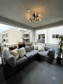 🏝 Modern & Elegant Beach Townhouse: 2BDR - Image 4